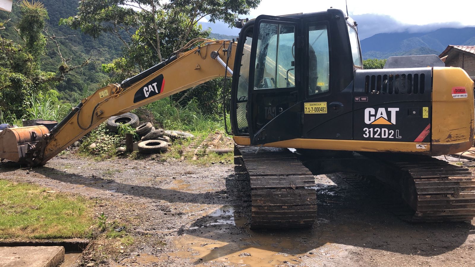 Excavadoras  Caterpillar 320DL (Guayaquil)