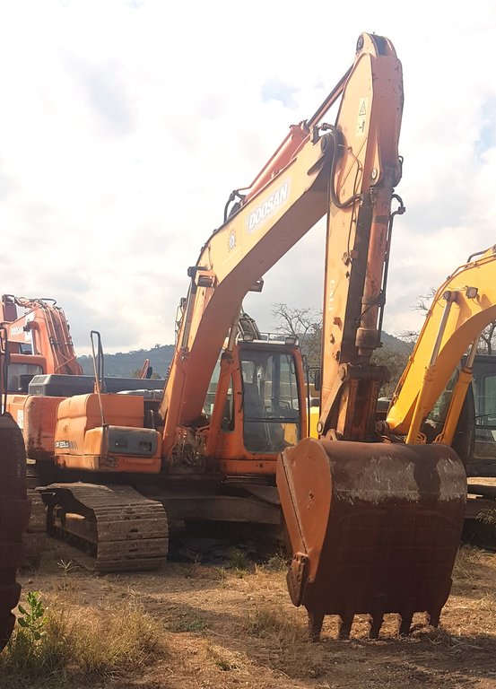 Excavadoras  Caterpillar 320D prueba dos (Guayaquil)