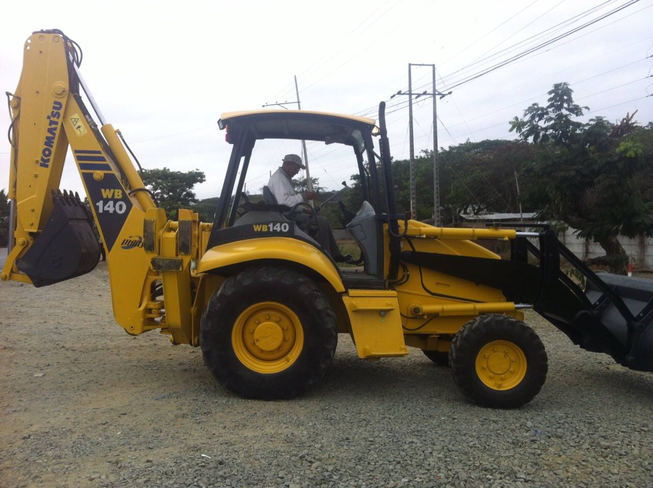 Retroexcavadoras Cargadoras Komatsu 140WD (Guayaquil)